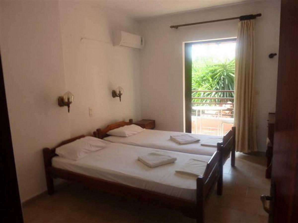 Stathis Apartments Dassia  Extérieur photo
